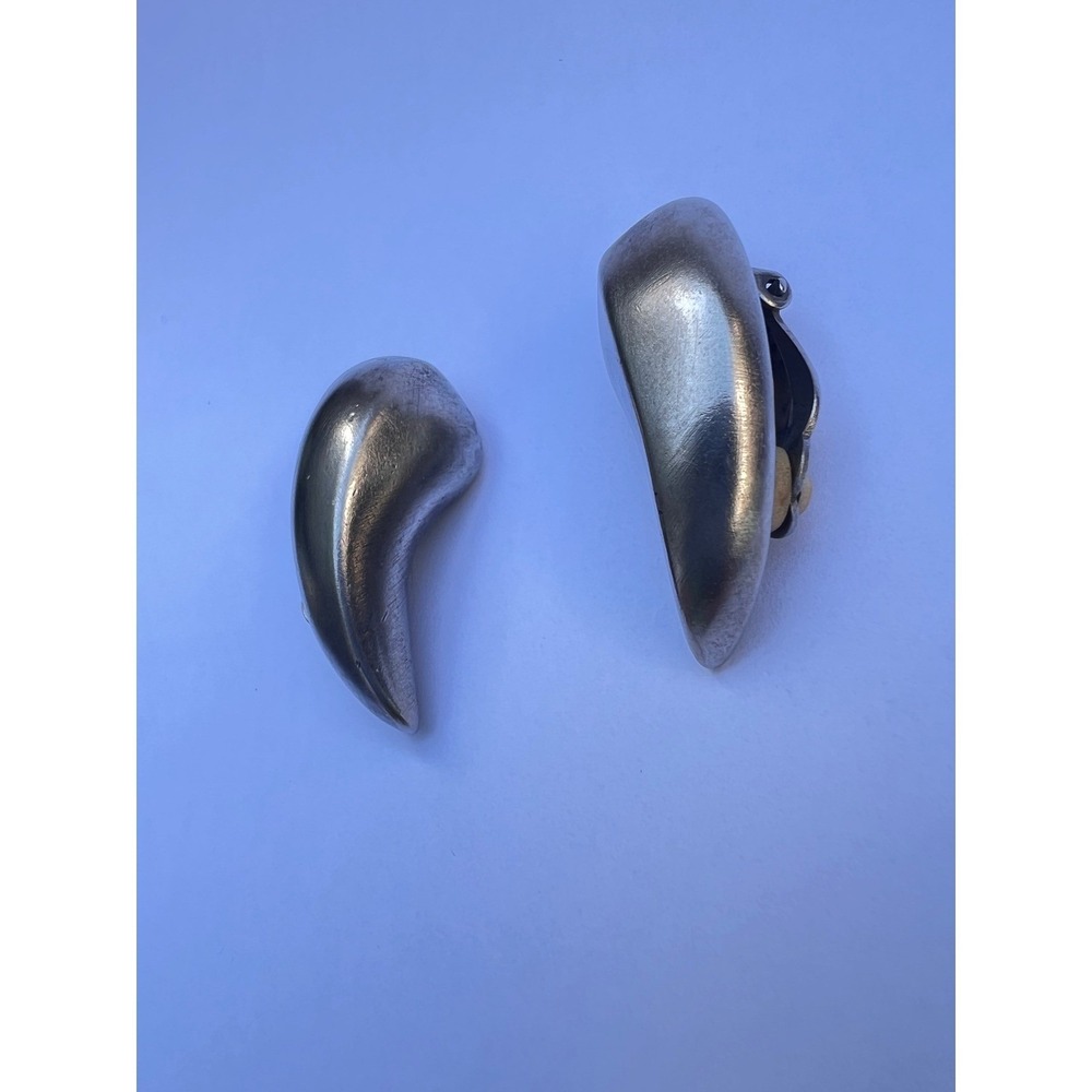 Vintage Givenchy Clip On Earrings Silver Claw Tooth Shaped Statement - Picture 3 of 8